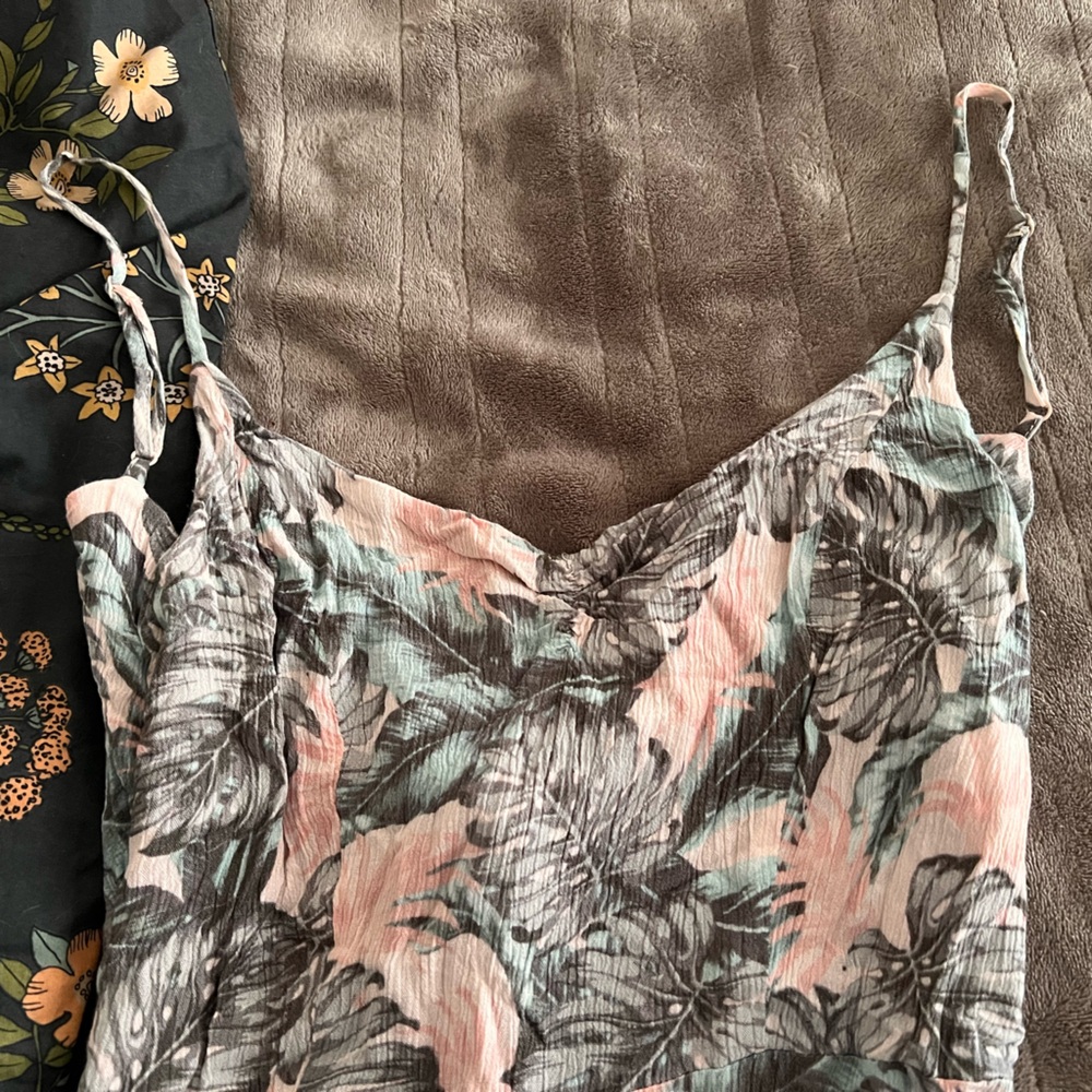 Tropical sundress like new